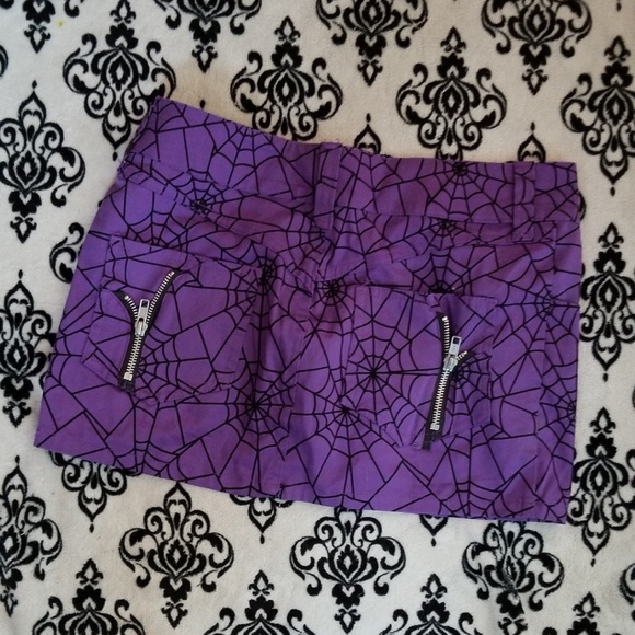 Switchblade Stiletto gothic spiderweb mini skirt - Picture 3 of 4